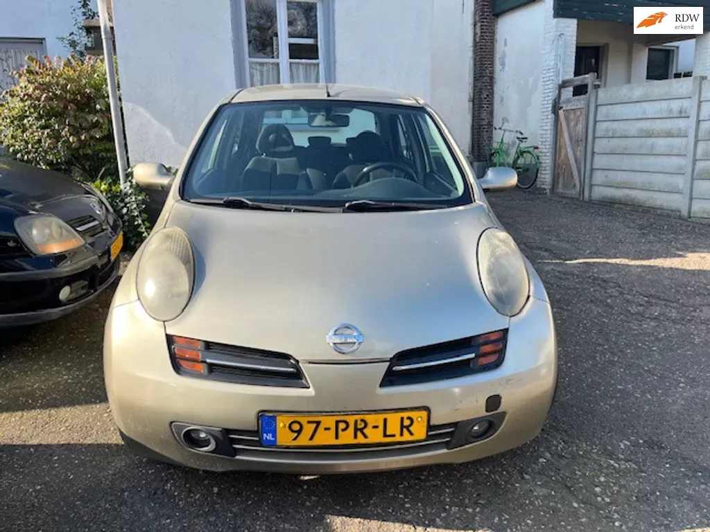 Nissan Micra (2004) — foto 1
