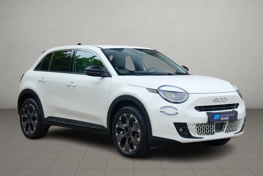 Fiat 600 (2025) — foto 1