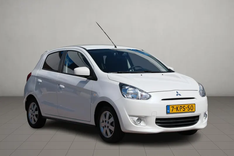 Mitsubishi Space Star (2013)