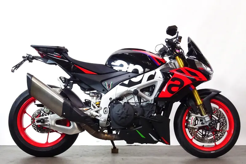 Aprilia Tuono V4 1100 FACTORY (2024)