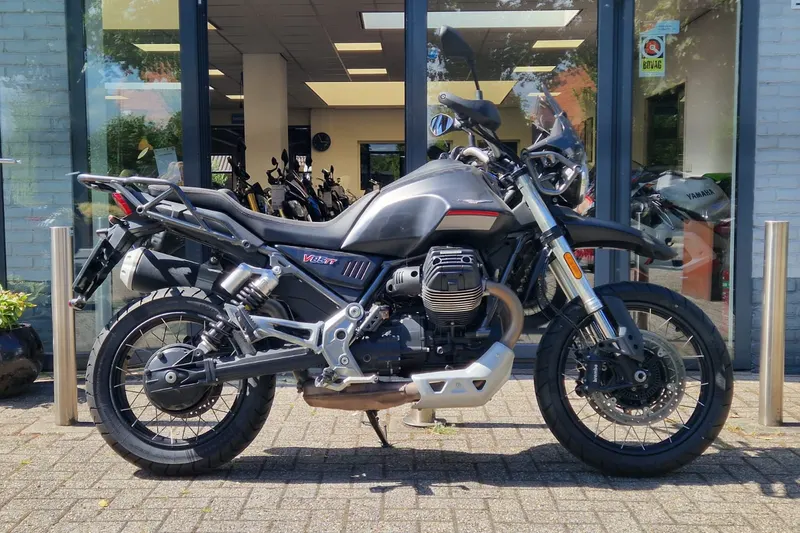 Moto Guzzi V85 TT (2022)