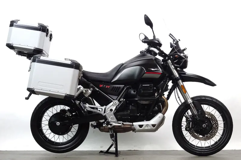 Moto Guzzi V85 TT (2024)