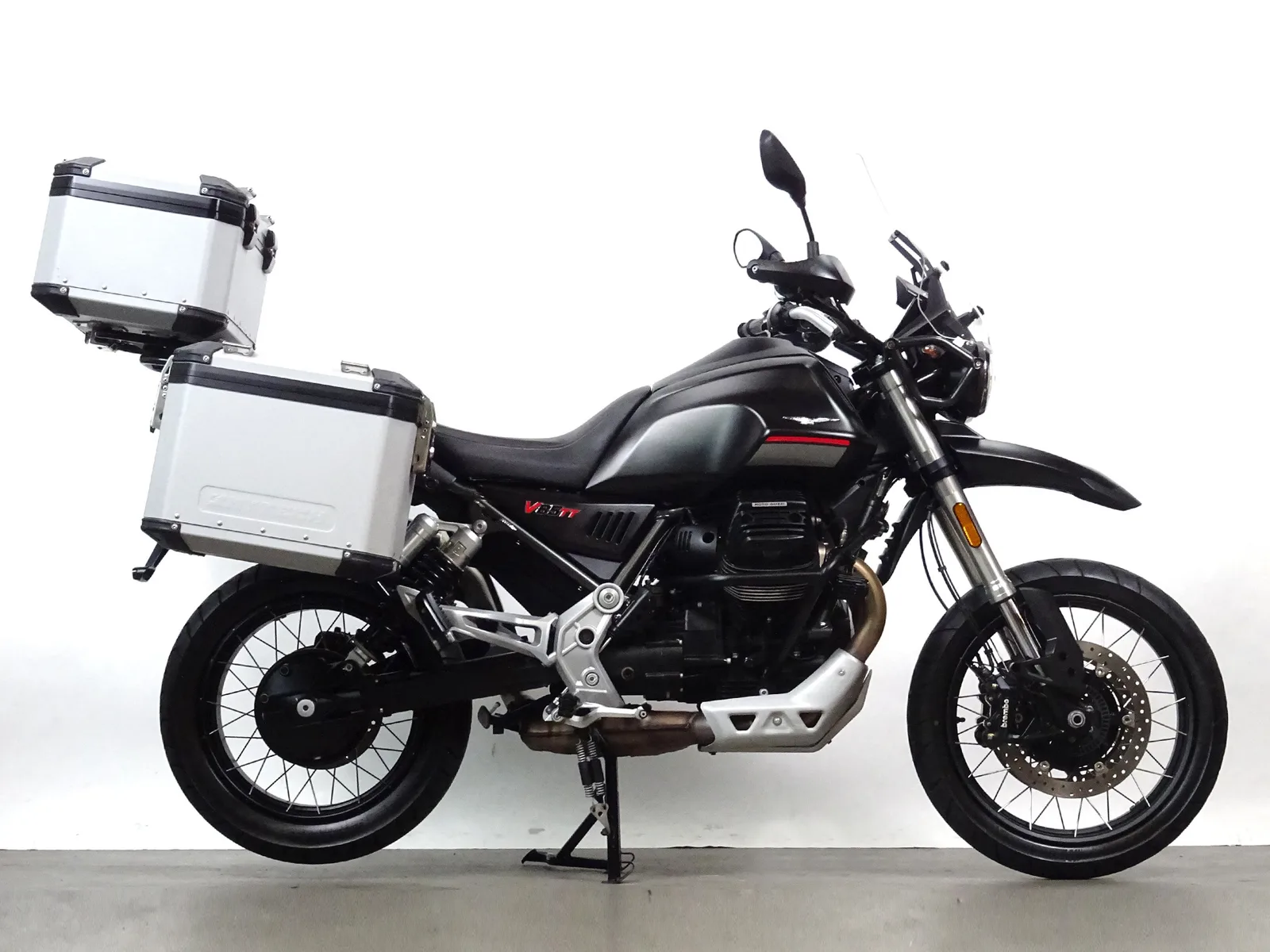 Moto Guzzi V85 TT (2024) — foto 1
