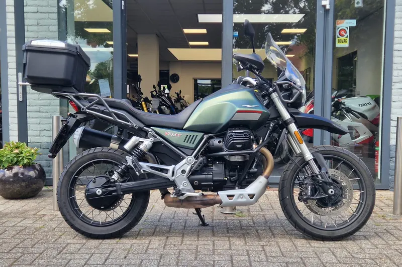 Moto Guzzi V85 TT (2024)
