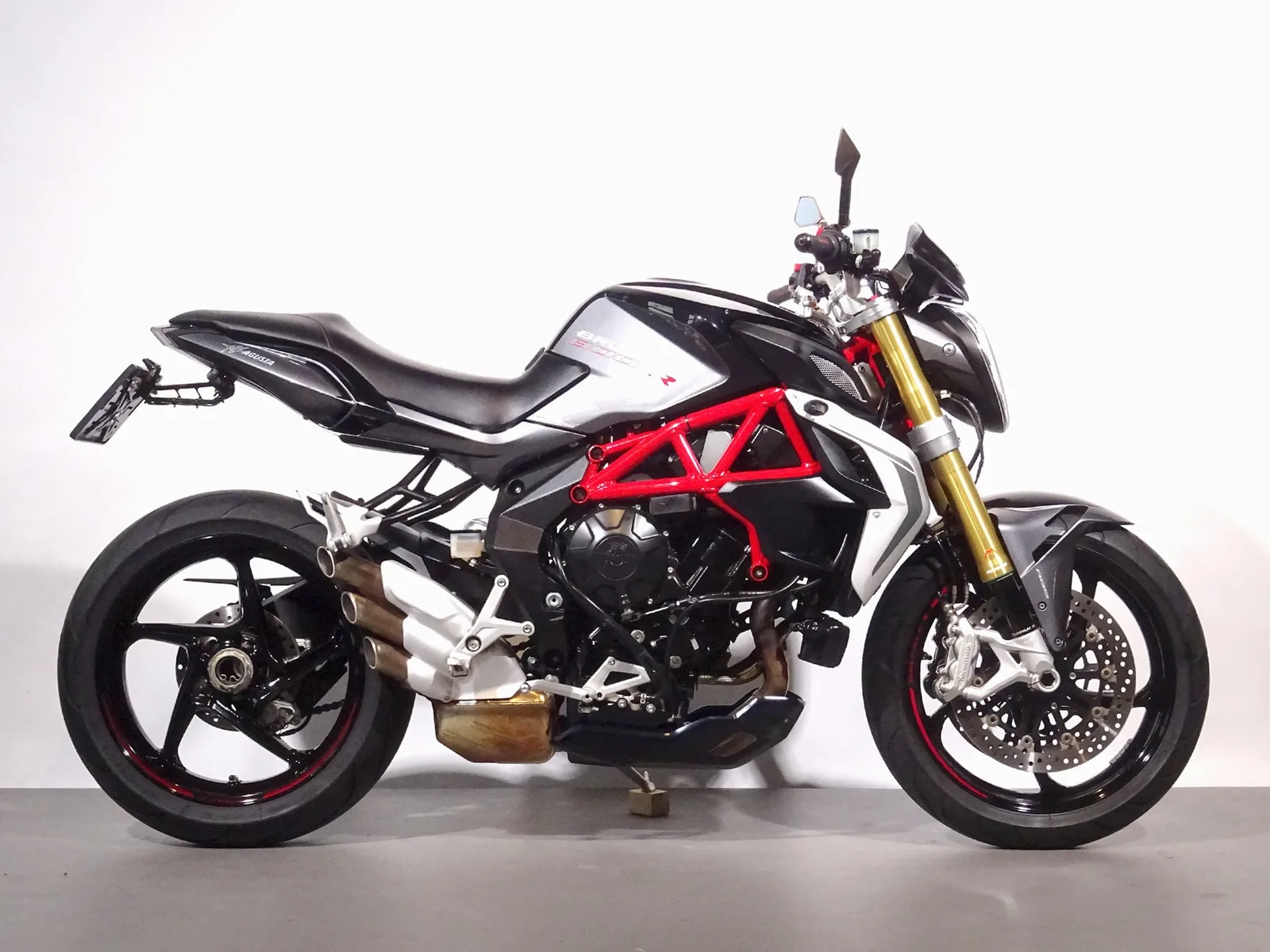 MV Agusta Brutale 800 RR (2016) — foto 1