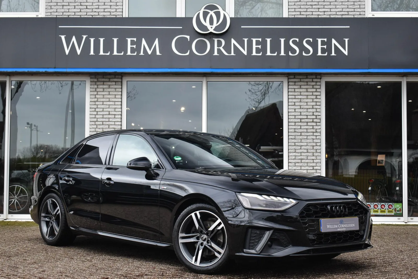 Audi A4 (2023) — foto 1