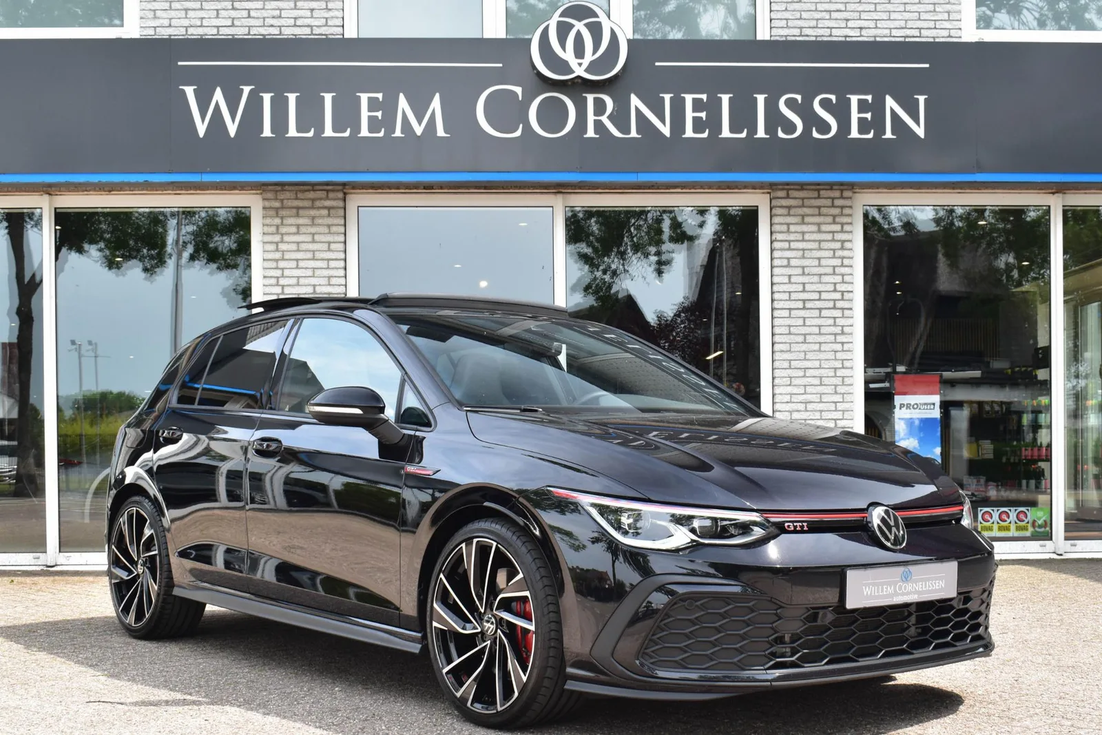 Volkswagen Golf (2021) — foto 1