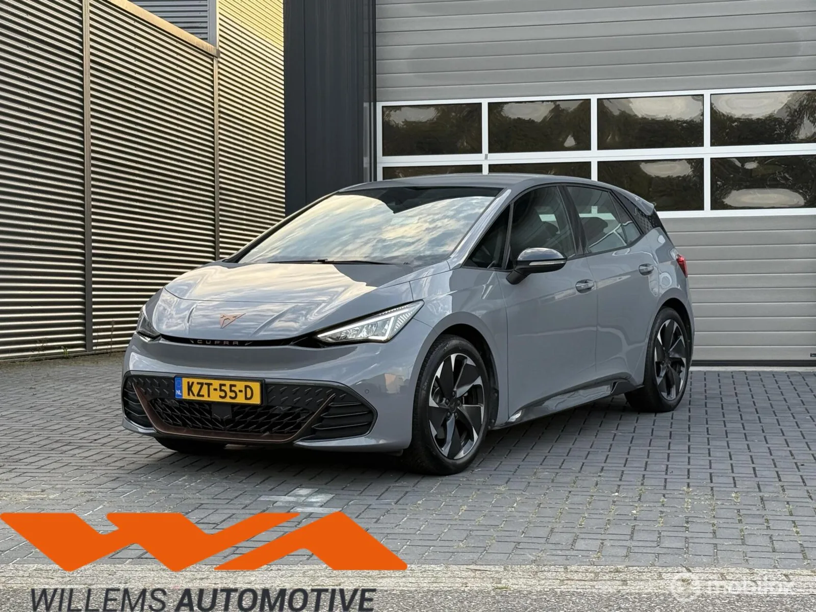 CUPRA Born (2024) — foto 1