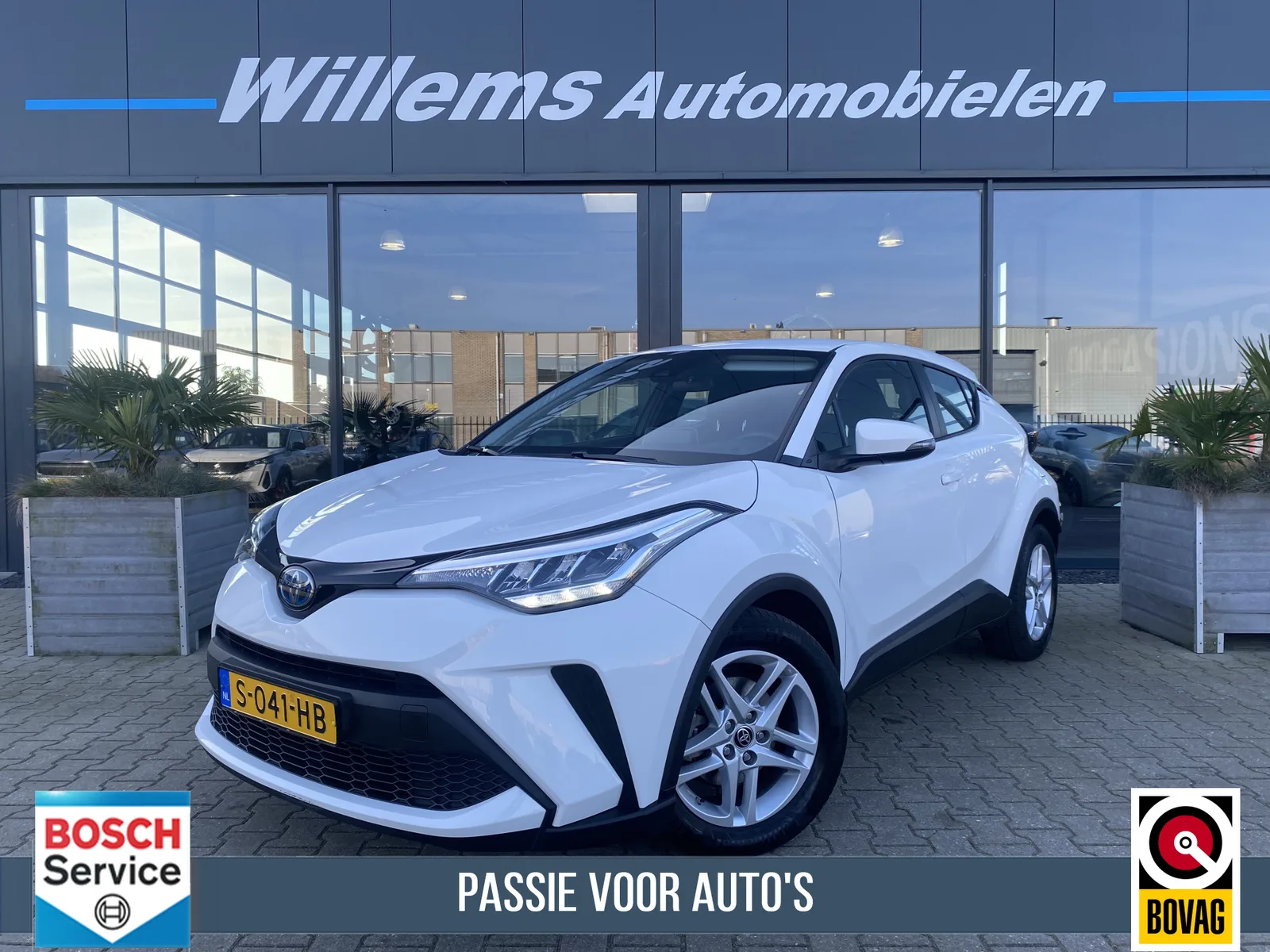 Toyota C-HR (2023) — foto 1