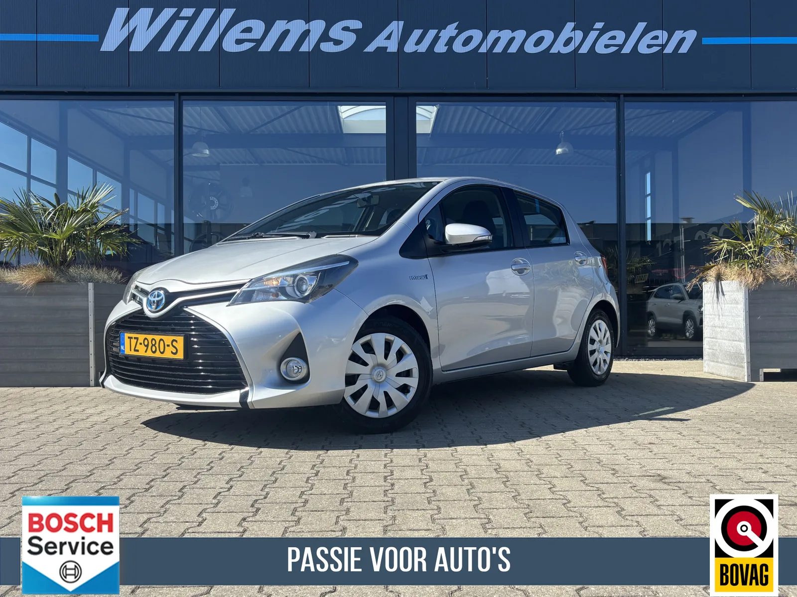 Toyota Yaris (2016) — foto 1