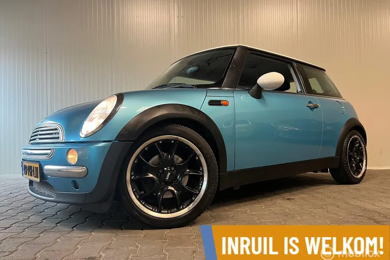 MINI Cooper (2004)
