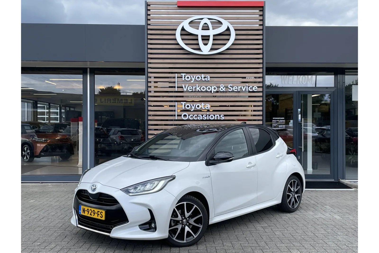 Toyota Yaris (2021) — foto 1