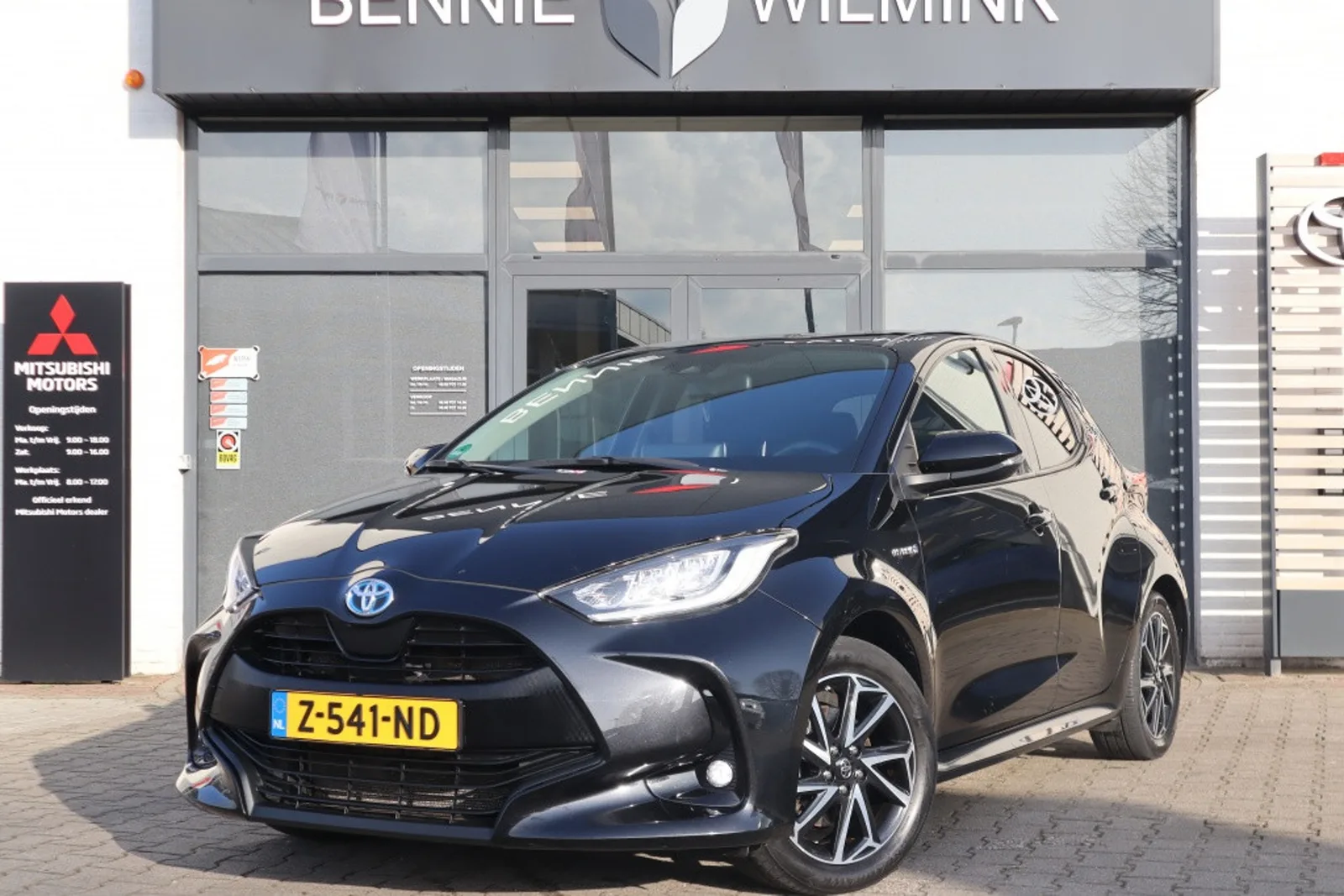 Toyota Yaris (2021) — foto 1
