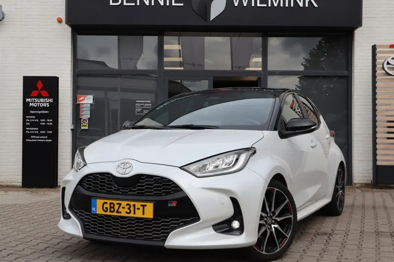 Toyota Yaris (2024)