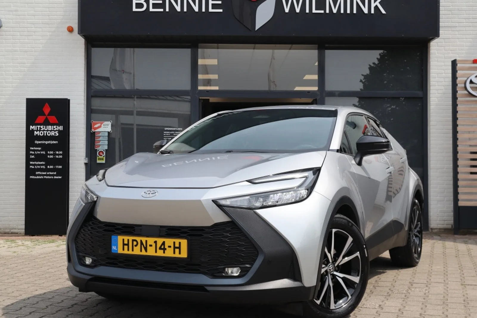 Toyota C-HR (2025) — foto 1