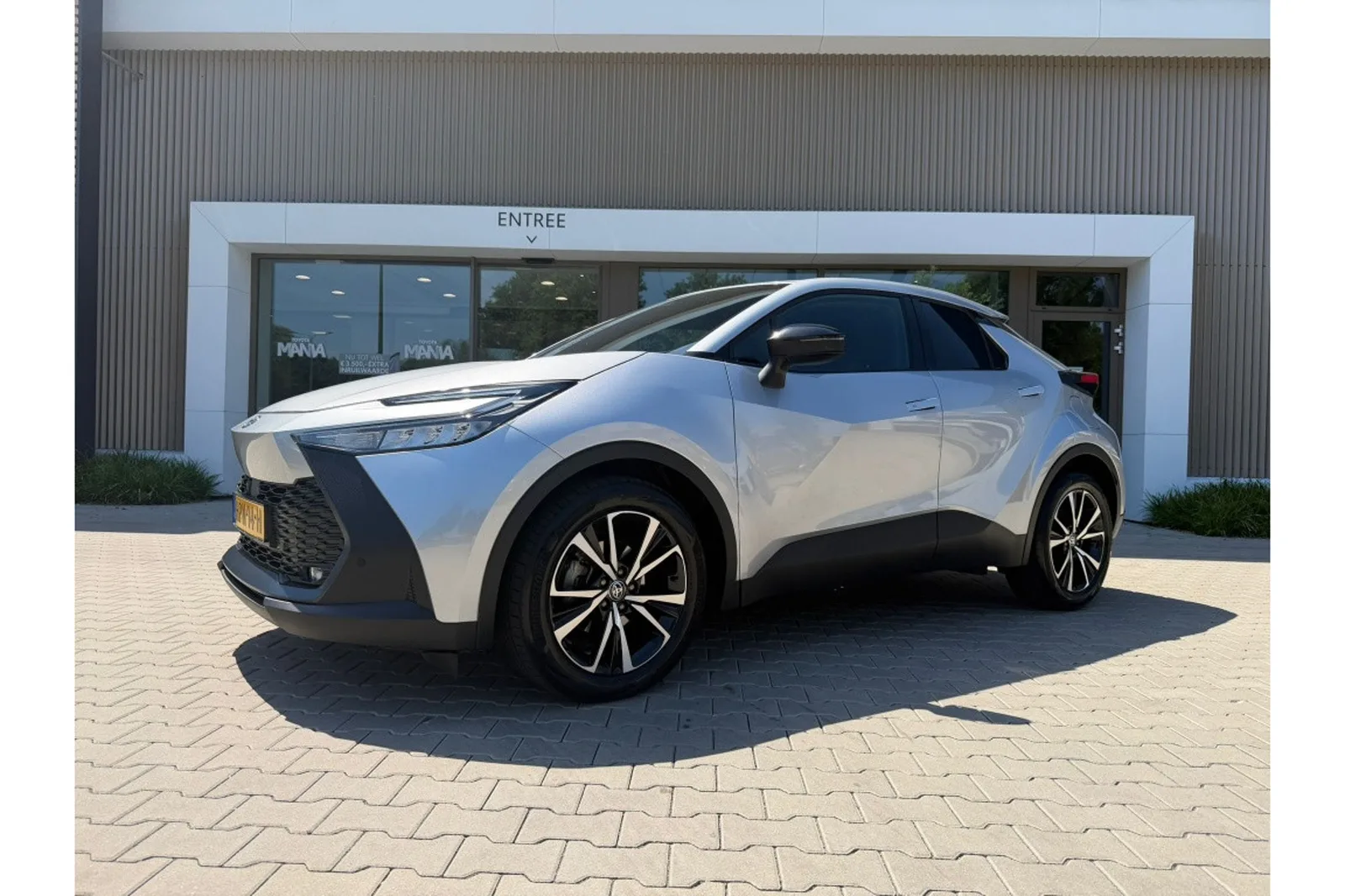 Toyota C-HR (2025) — foto 1