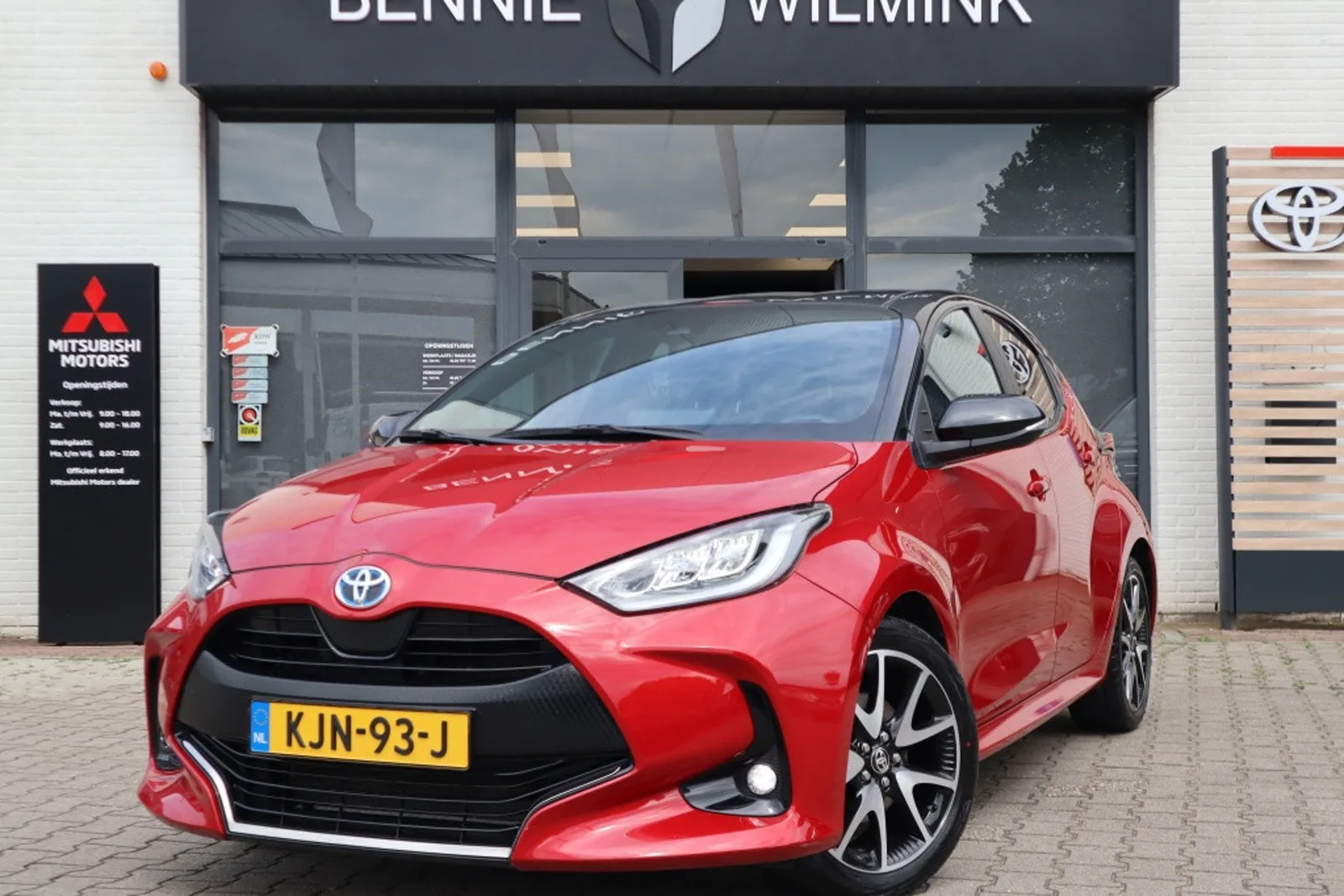 Toyota Yaris (2022) — foto 1