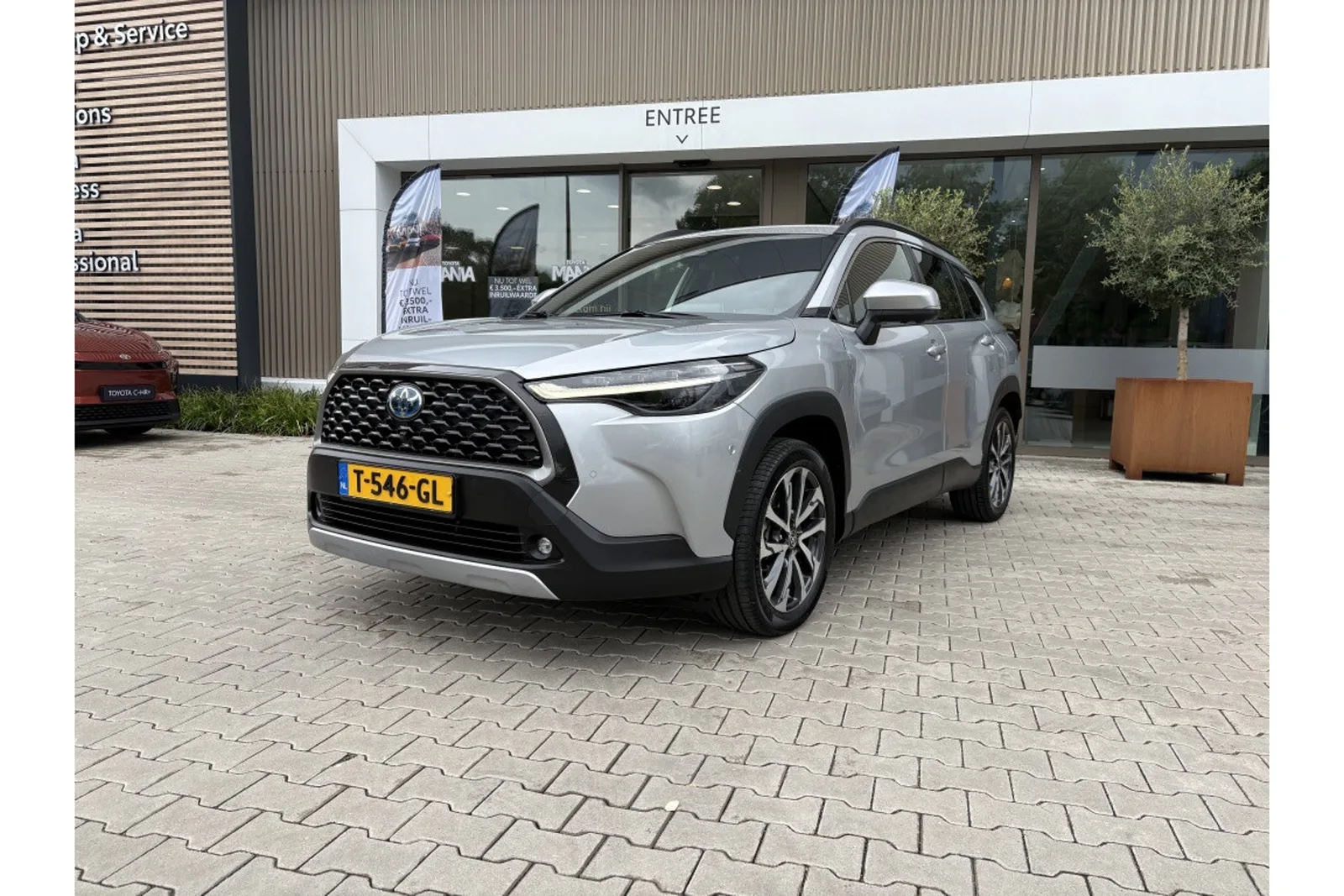 Toyota Corolla (2023) — foto 1