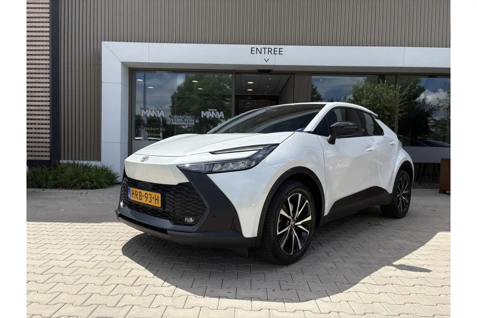 Toyota C-HR (2025) — foto 1