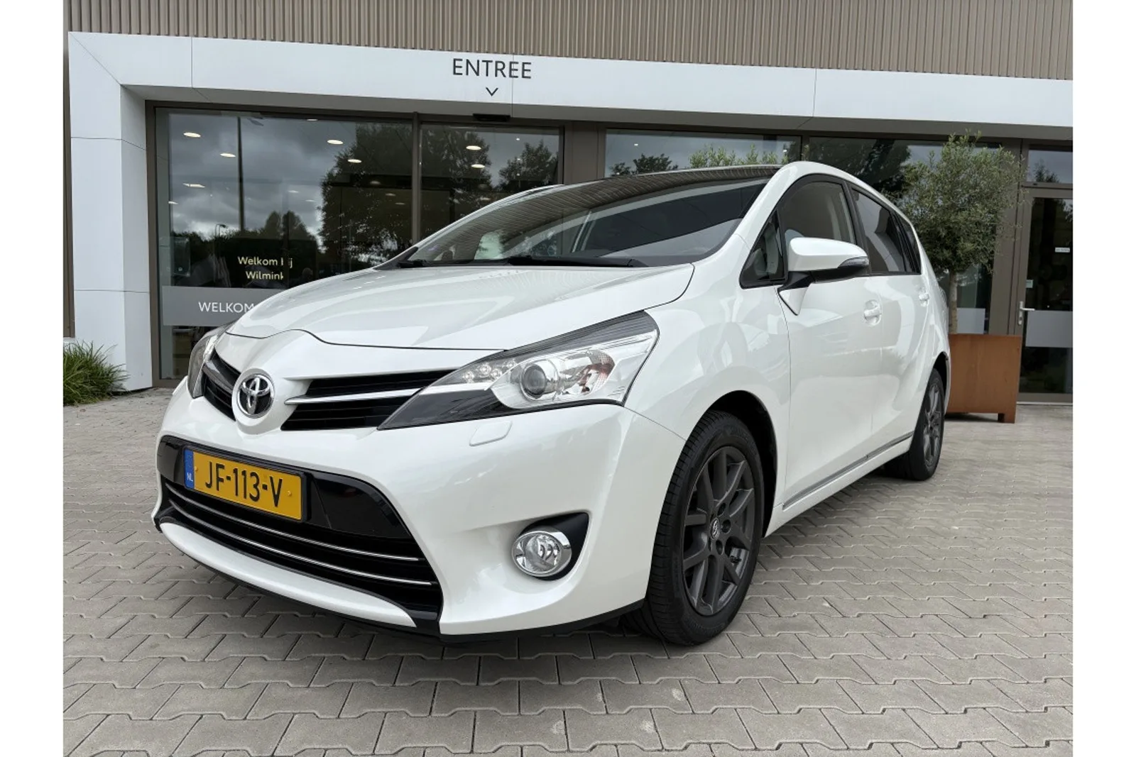 Toyota Verso (2016) — foto 1