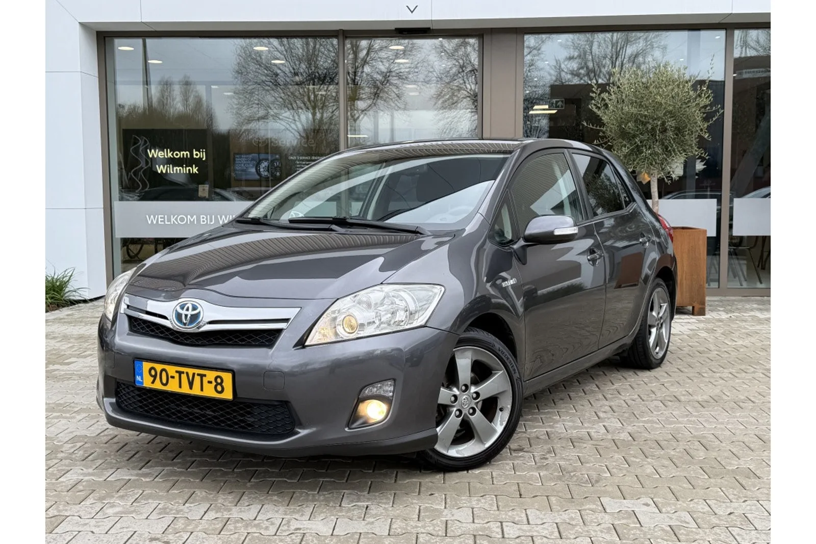Toyota Auris (2012) — foto 1