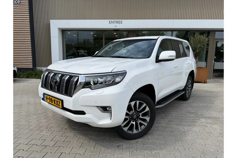 Toyota Land Cruiser (2024)