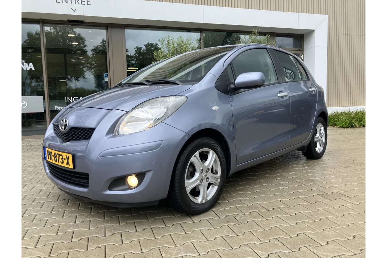 Toyota Yaris (2010) — foto 1