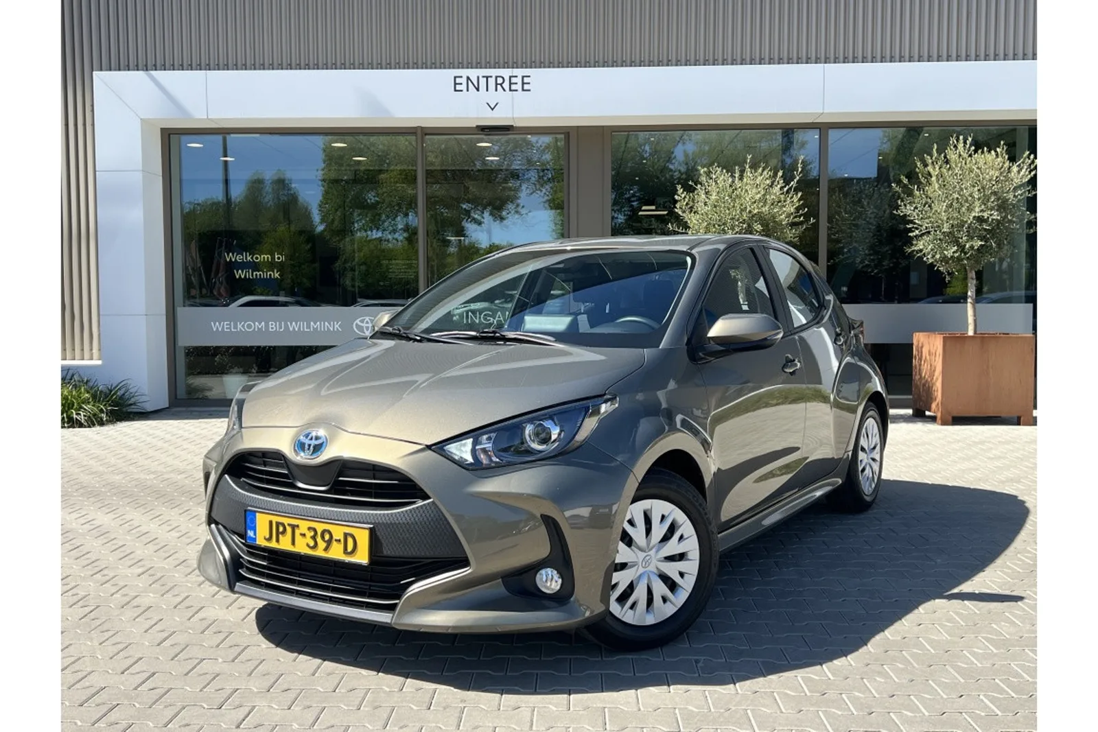 Toyota Yaris (2022) — foto 1