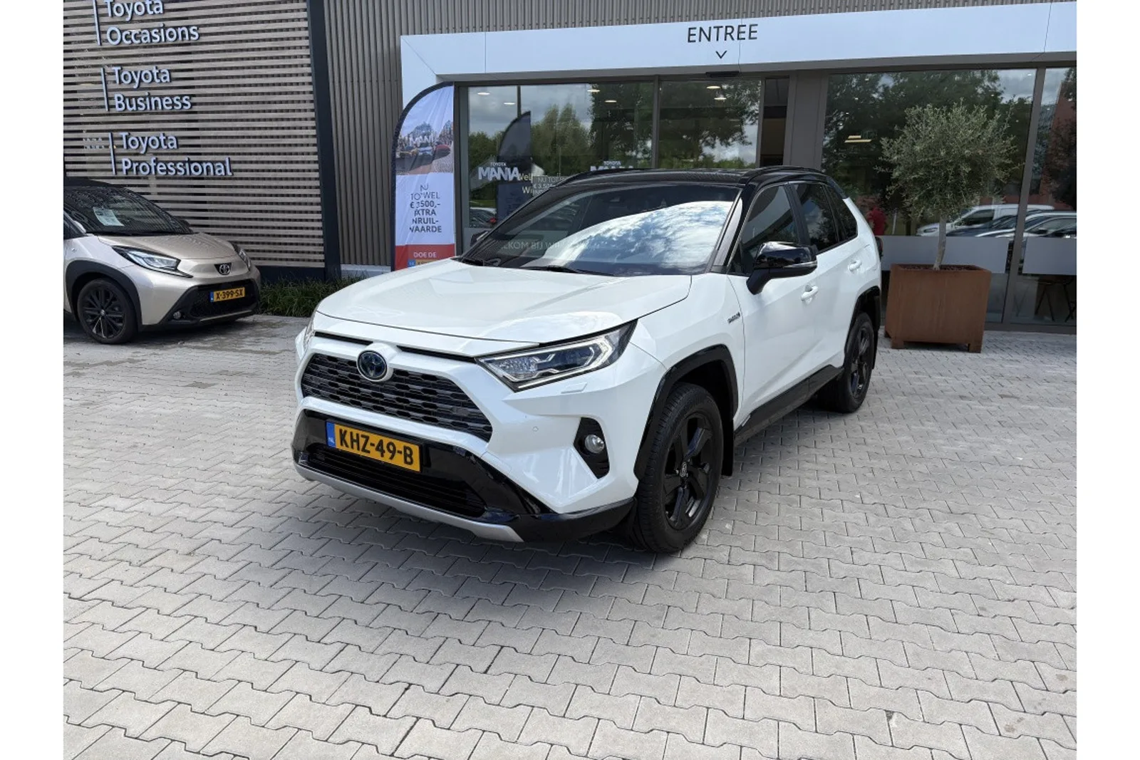 Toyota RAV4 (2020) — foto 1