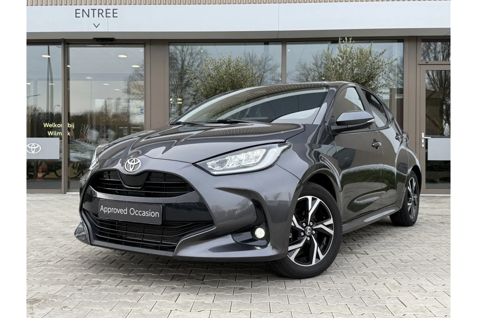 Toyota Yaris (2024) — foto 1