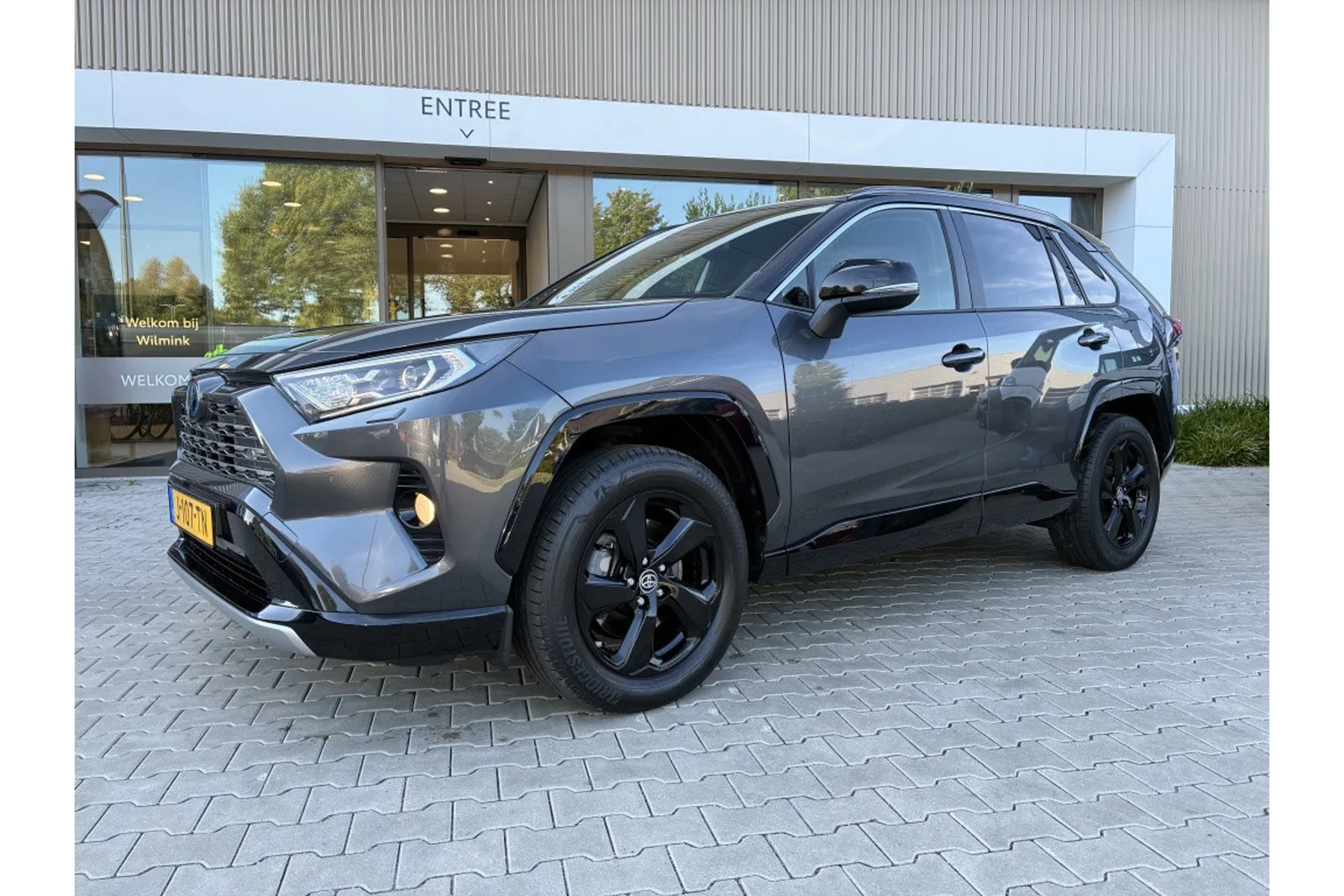 Toyota RAV4 (2020) — foto 1