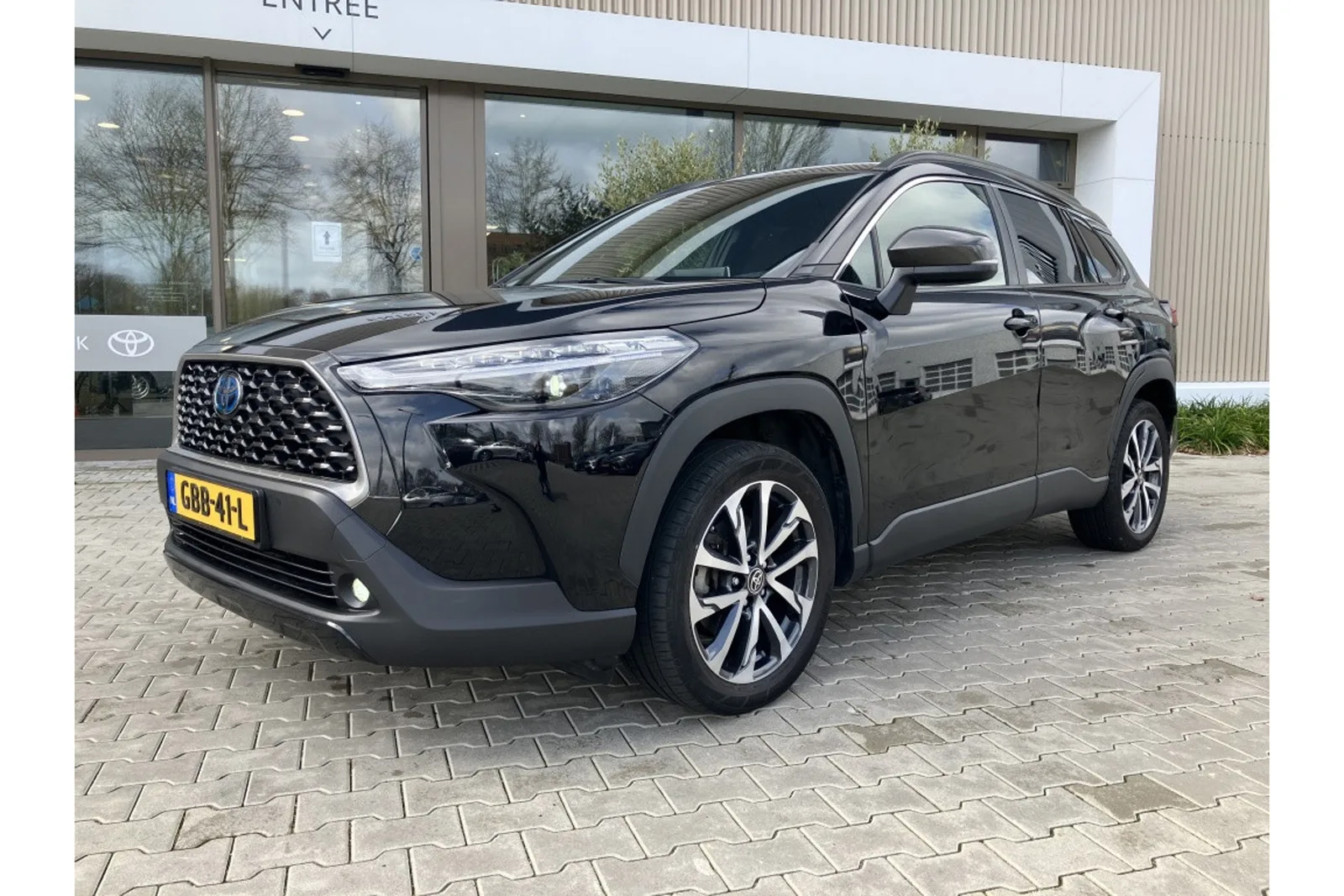 Toyota Corolla (2023) — foto 1