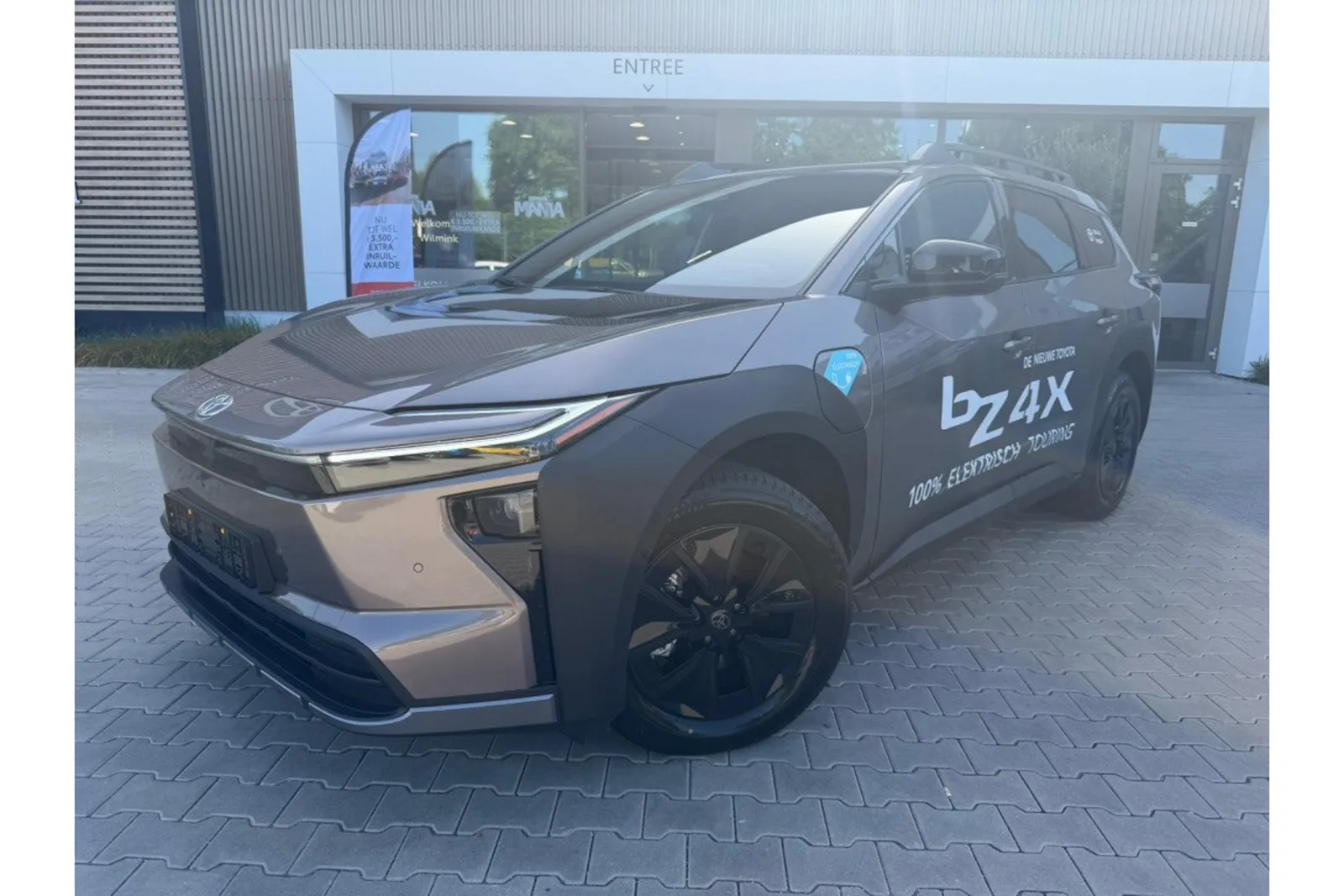 Toyota bZ4X (2026) — foto 1
