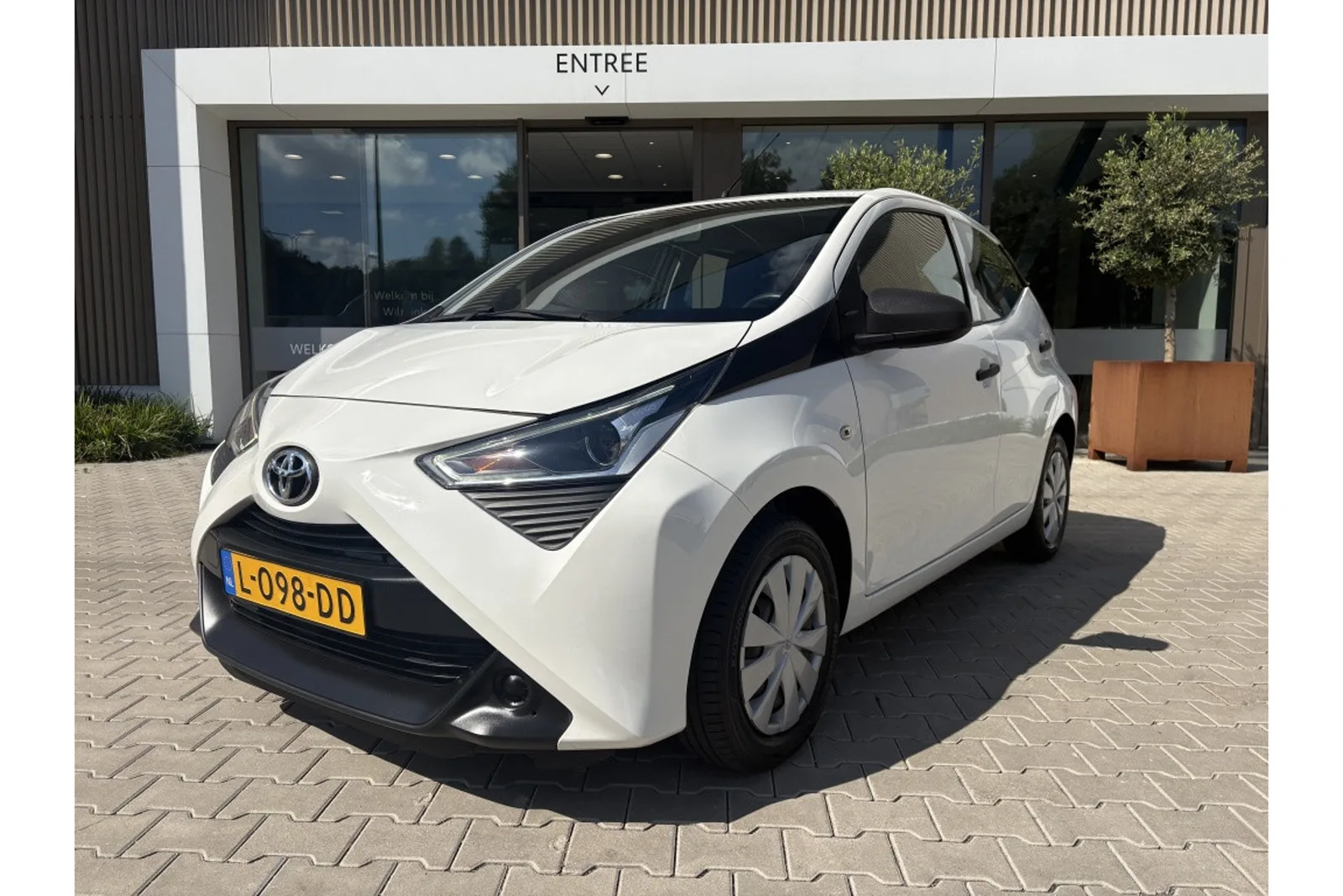 Toyota Aygo (2021) — foto 1