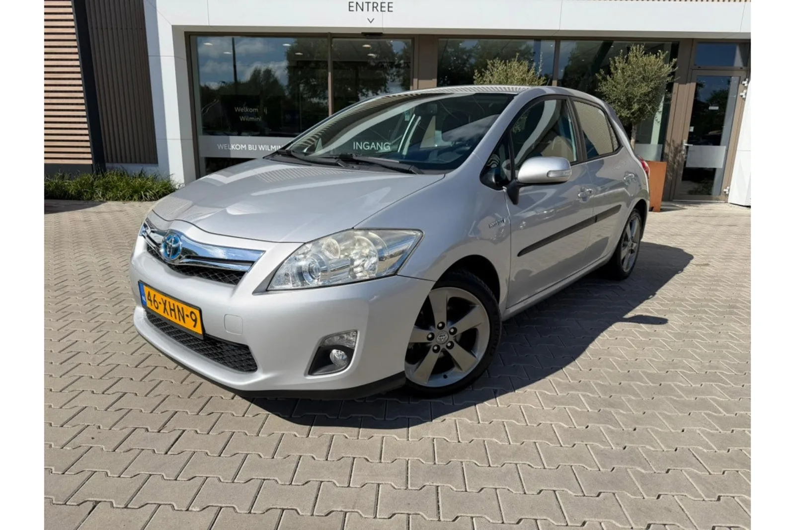Toyota Auris (2012) — foto 1