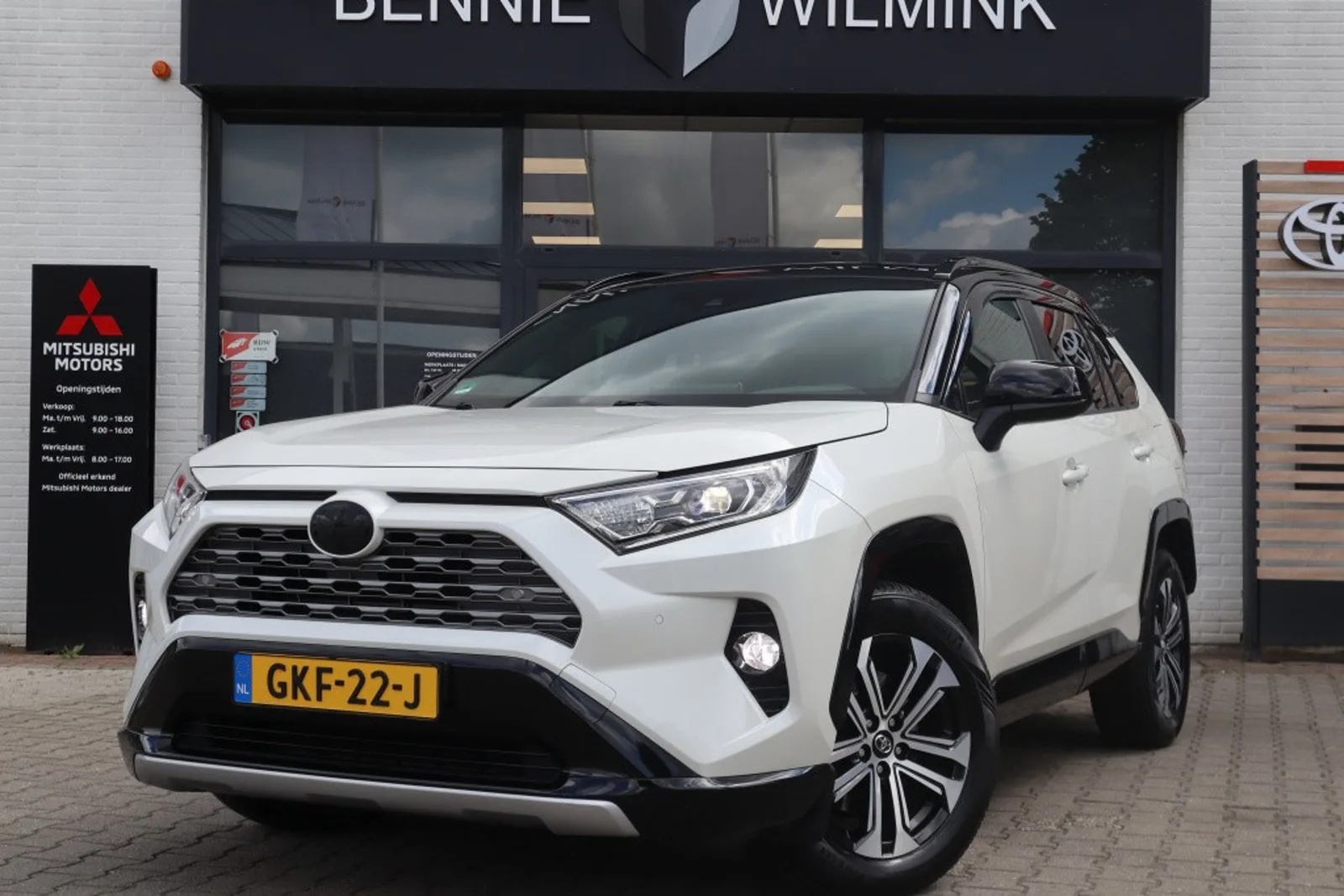 Toyota RAV4 (2019) — foto 1