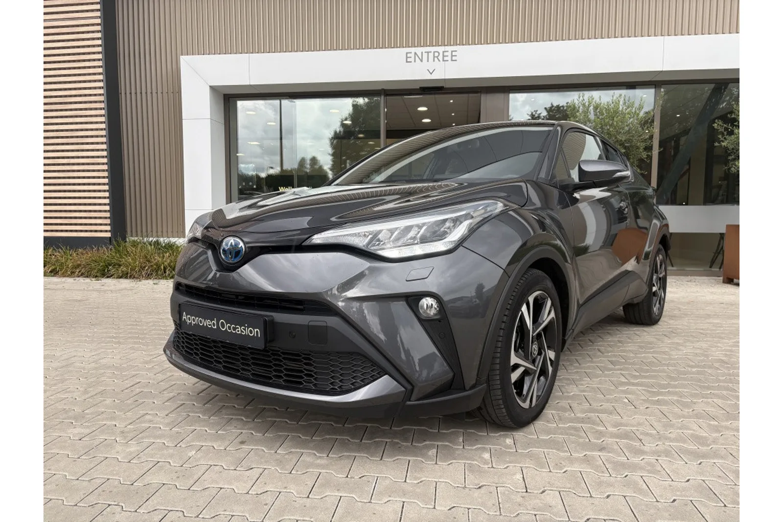 Toyota C-HR (2023) — foto 1