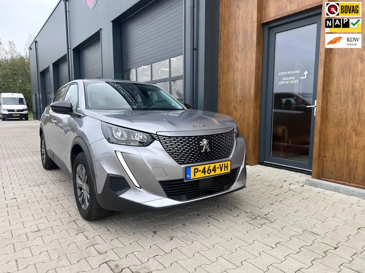 Peugeot e-2008 (2022) — foto 1