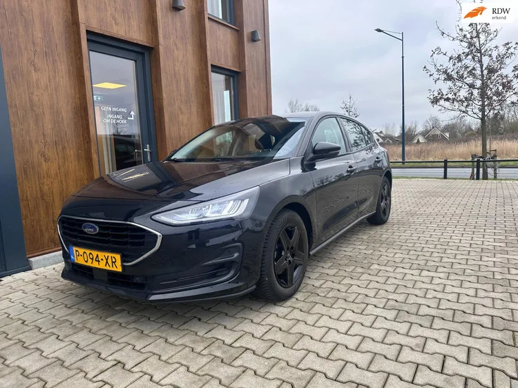 Ford Focus (2022) — foto 1