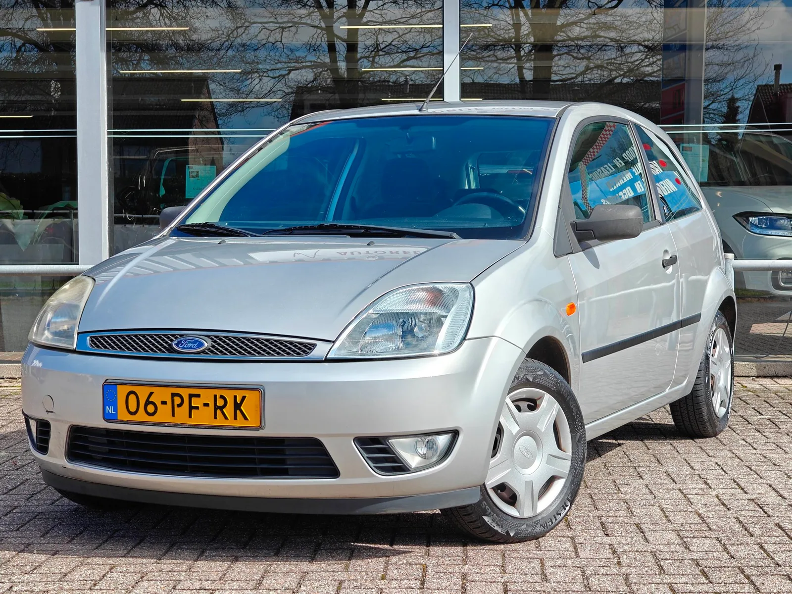 Ford Fiesta (2004) — foto 1