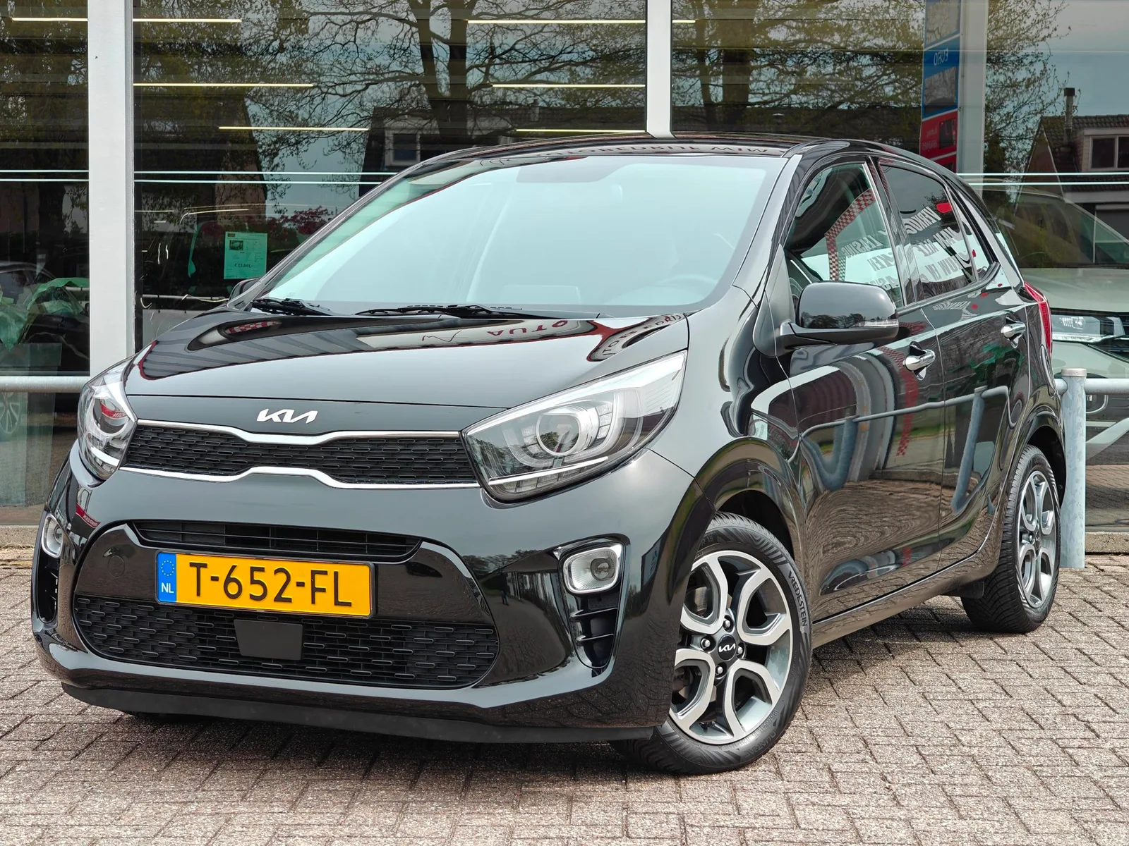 Kia Picanto (2023) — foto 1