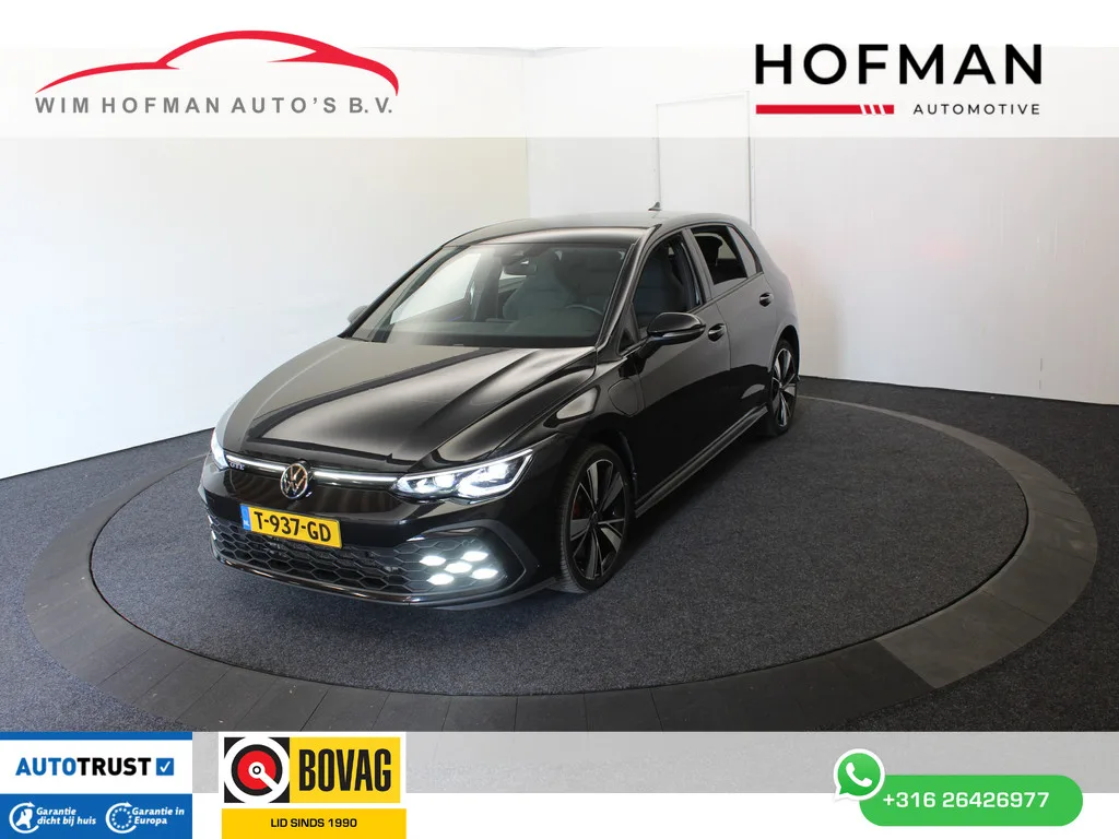 Volkswagen Golf (2022) — foto 1