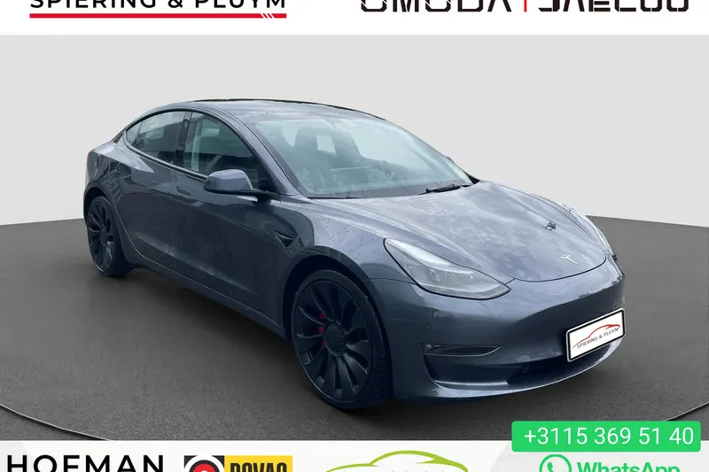 Tesla Model 3 (2022)