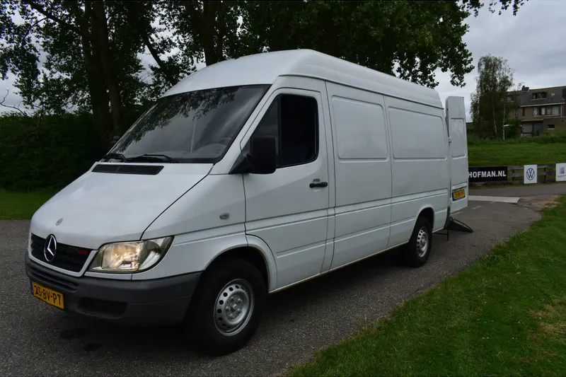 Mercedes-Benz Sprinter (2004)
