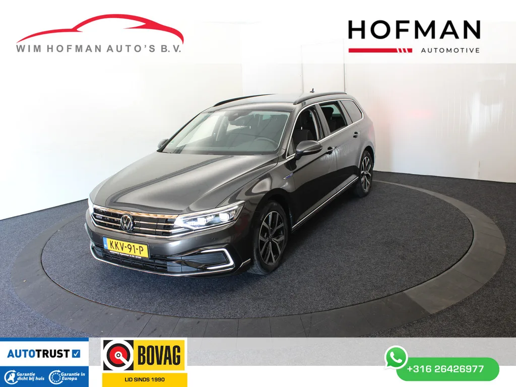 Volkswagen Passat (2023) — foto 1
