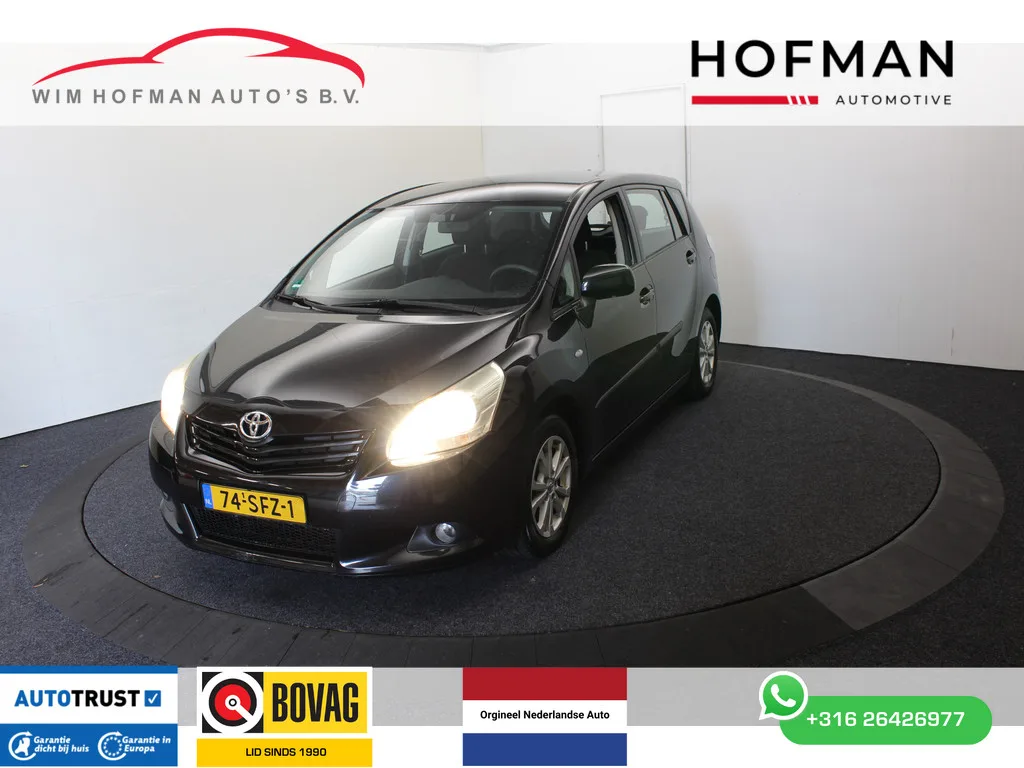 Toyota Verso (2011) — foto 1