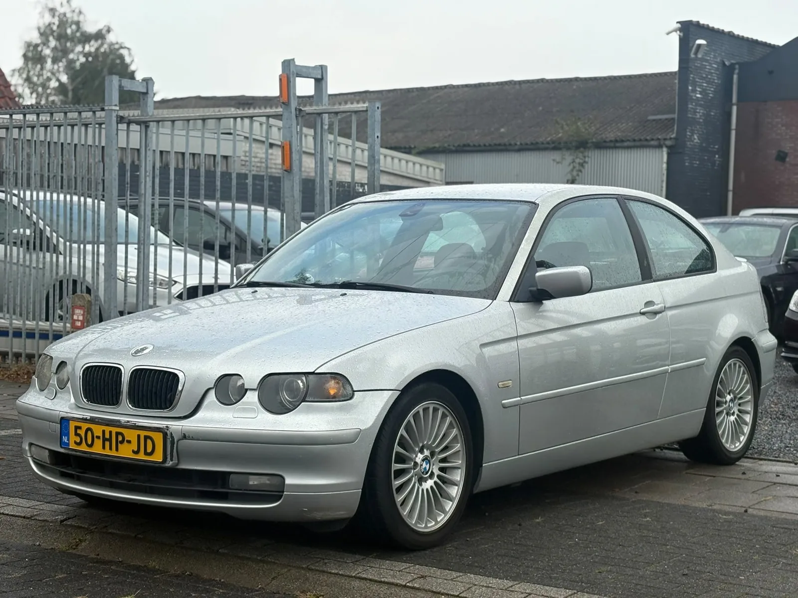 BMW 3-Serie (2001) — foto 1
