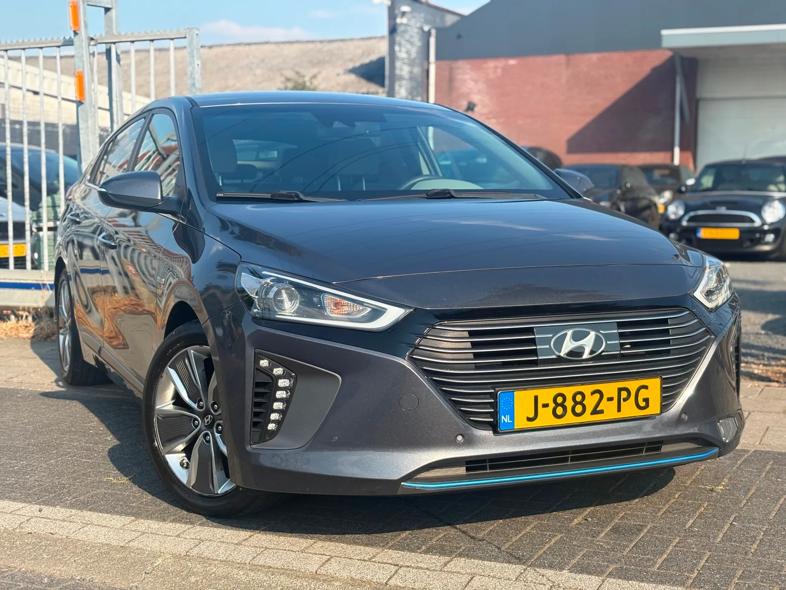 Hyundai Ioniq (2017) — foto 1