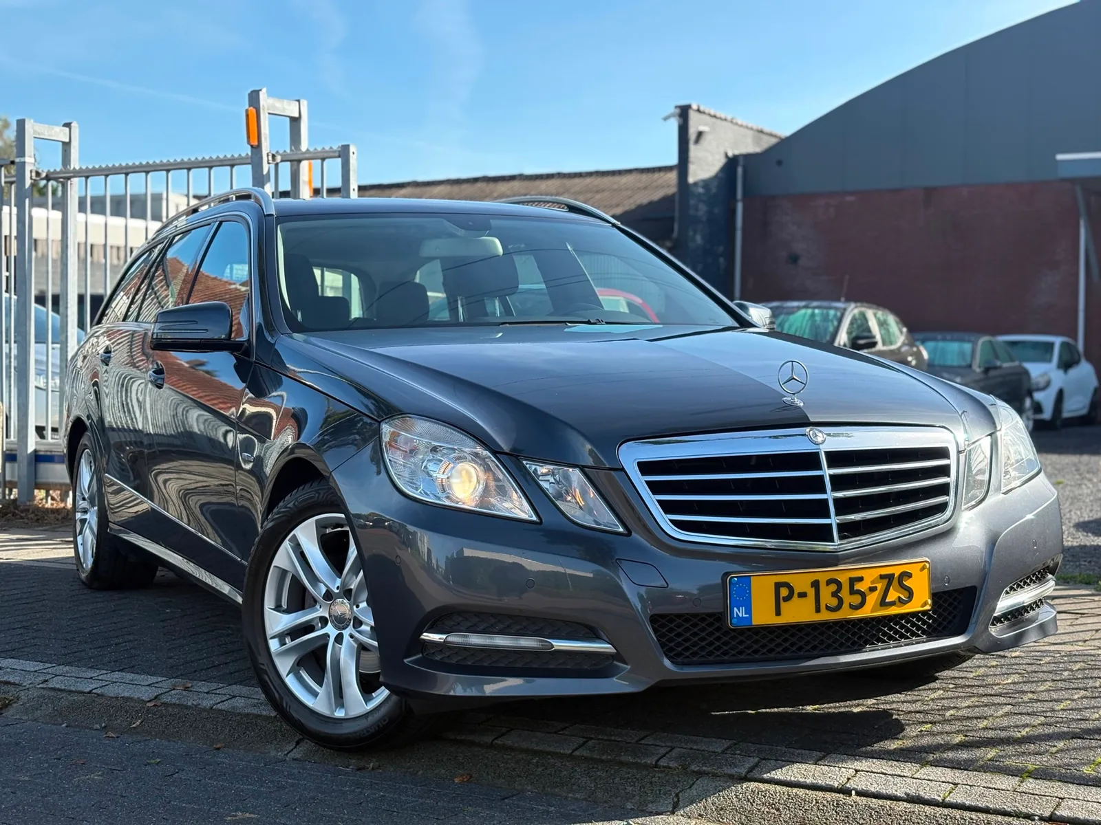 Mercedes-Benz E-Klasse (2012) — foto 1