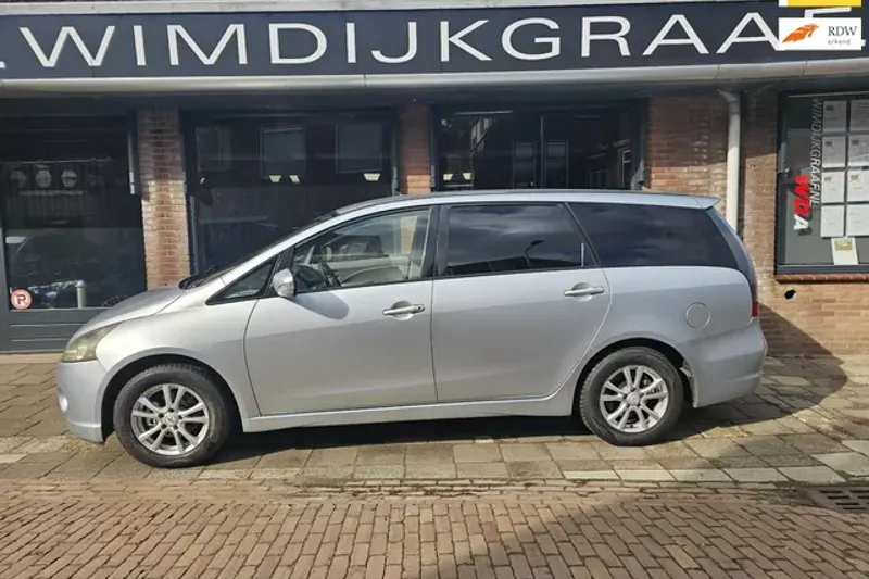 Mitsubishi Grandis (2005)